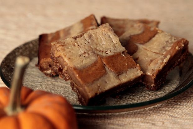 Salted Caramel-Swirled Pumpkin Cheesecake Bars